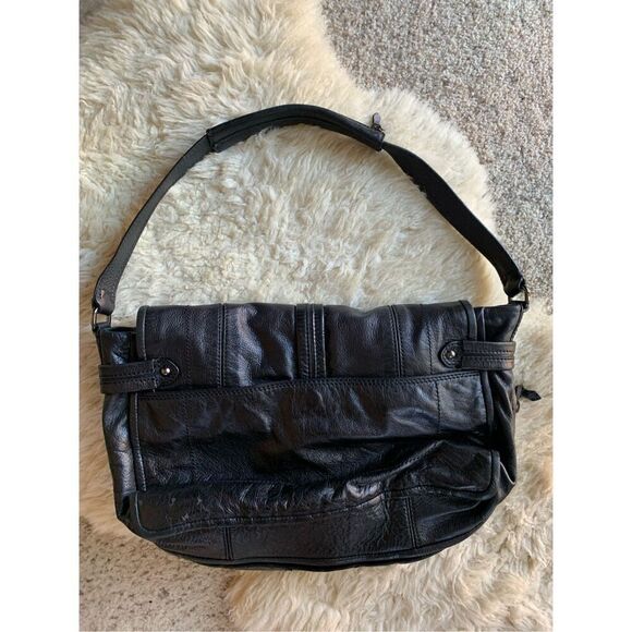 Juicy Couture Leather Zipper Detail Expandable Shoulder Bag Black - Picture 4 of 12